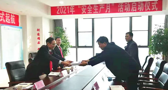 鼓樓法院送法進(jìn)企業(yè)，助力正通發(fā)展！